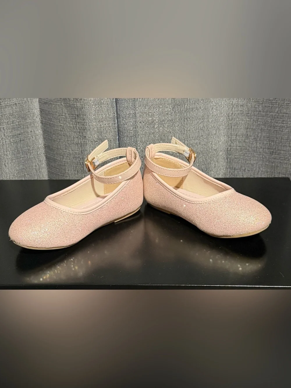Little girls sparkly flat dress shoes- light pink